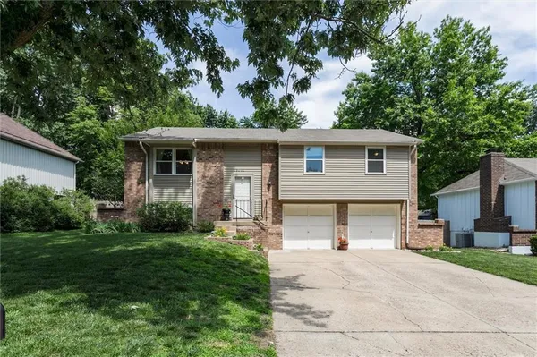 $340,000 | 13001 South Sycamore Street, Olathe, KS 66062