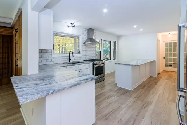 $524,999 | 16832 Bell Creek Lane, Livonia, MI 48154