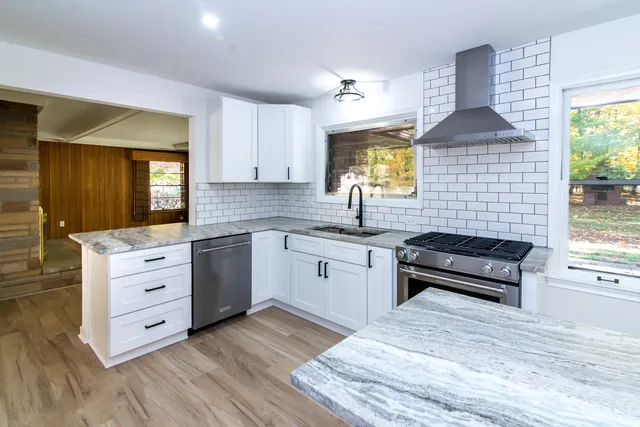 $524,999 | 16832 Bell Creek Lane, Livonia, MI 48154