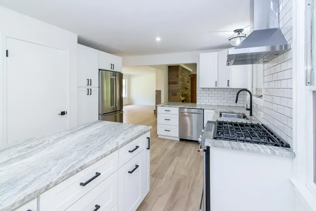 $524,999 | 16832 Bell Creek Lane, Livonia, MI 48154