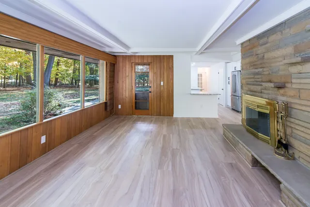 $524,999 | 16832 Bell Creek Lane, Livonia, MI 48154