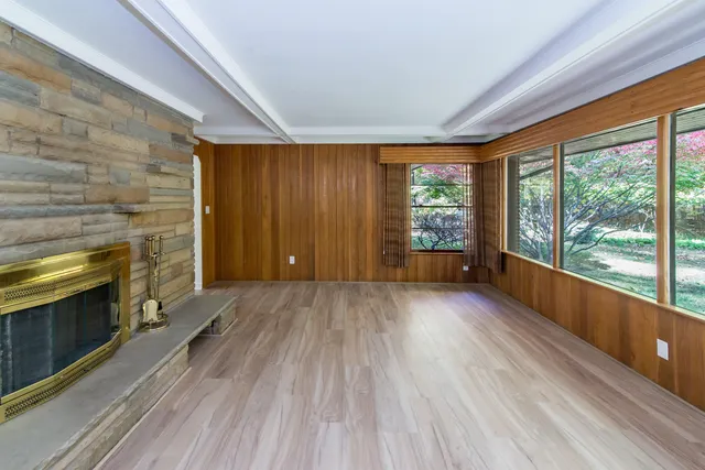 $524,999 | 16832 Bell Creek Lane, Livonia, MI 48154