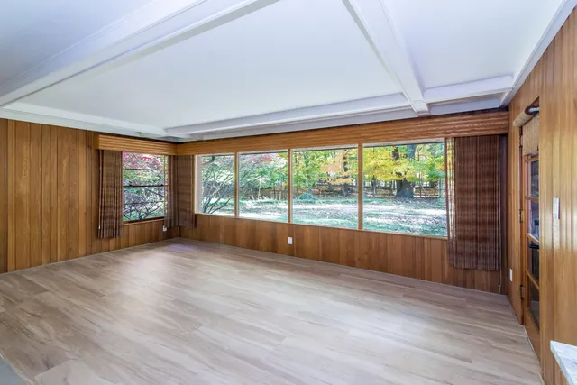 $524,999 | 16832 Bell Creek Lane, Livonia, MI 48154