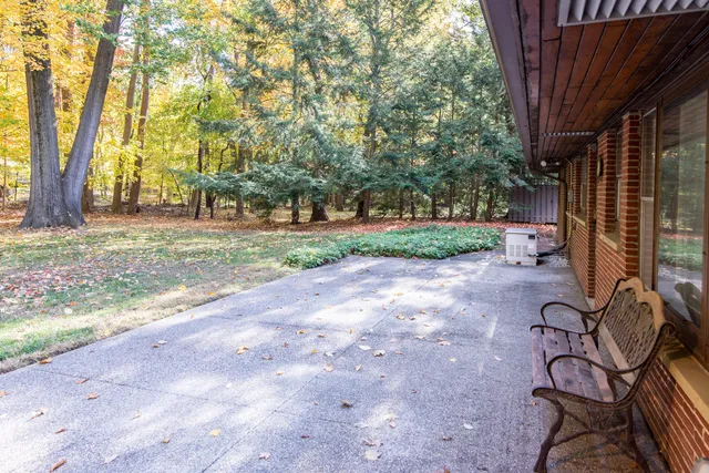 $524,999 | 16832 Bell Creek Lane, Livonia, MI 48154