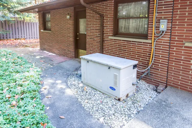 $524,999 | 16832 Bell Creek Lane, Livonia, MI 48154