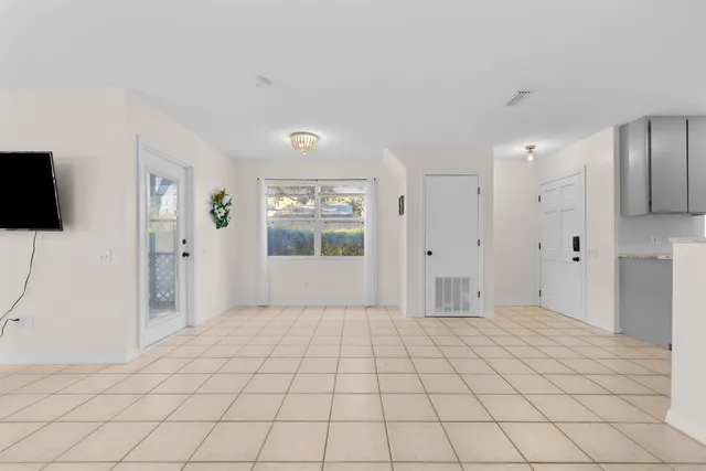 a view of a livingroom with furniture