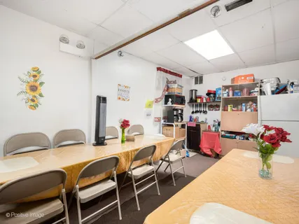 $375,000 | 3611 West Diversey Avenue, Chicago, IL 60647