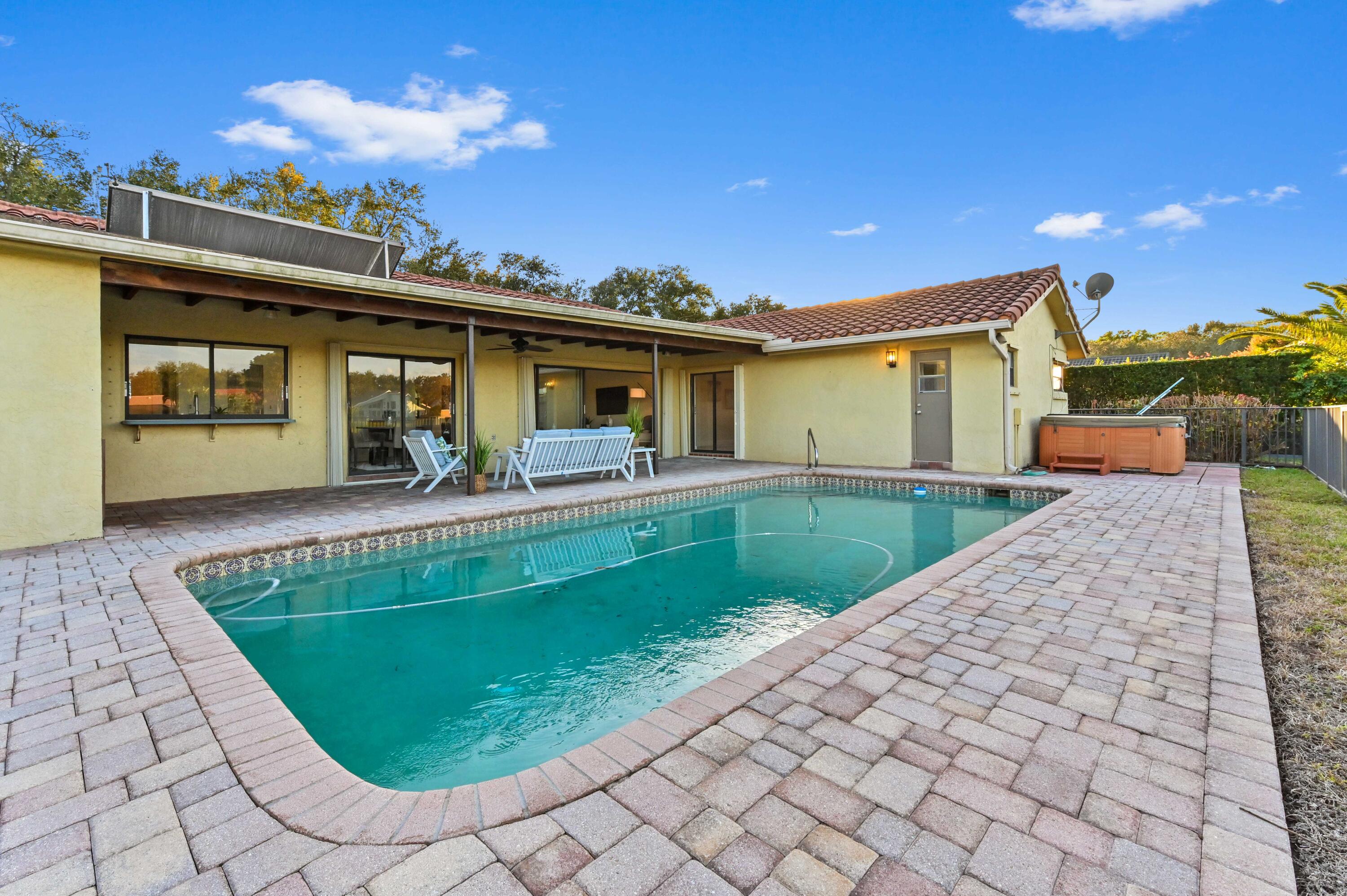 2581 Northwest 39th Street Boca Raton, FL 33434 - Photo 31 of 40 32 pool 03
