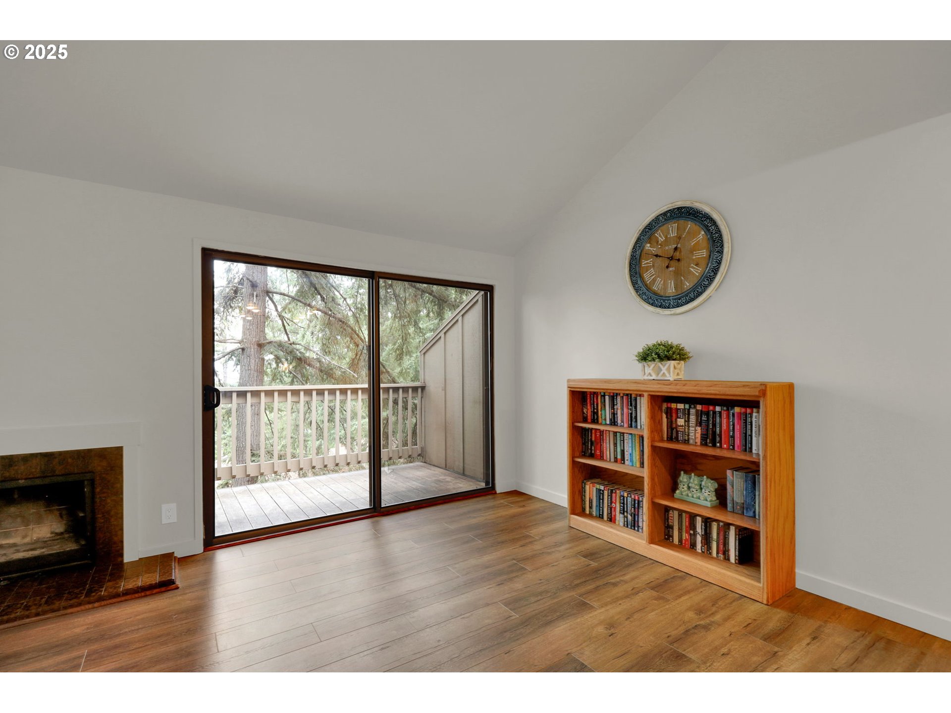 143 Treehill Loop Eugene, OR 97405 - Photo 12 of 48