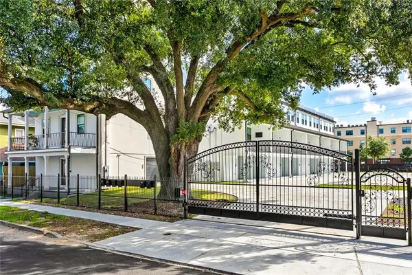 $449,000 | 1725 St Andrew Street, Unit D, New Orleans, LA 70113