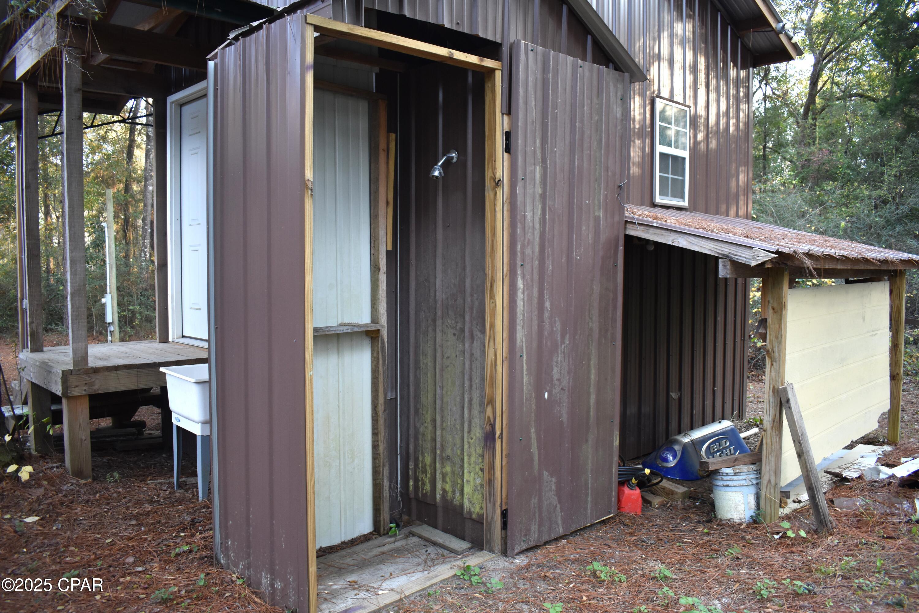 1808 Lakeview Road Caryville, FL 32427 - Photo 13 of 28 Gallery Image 13