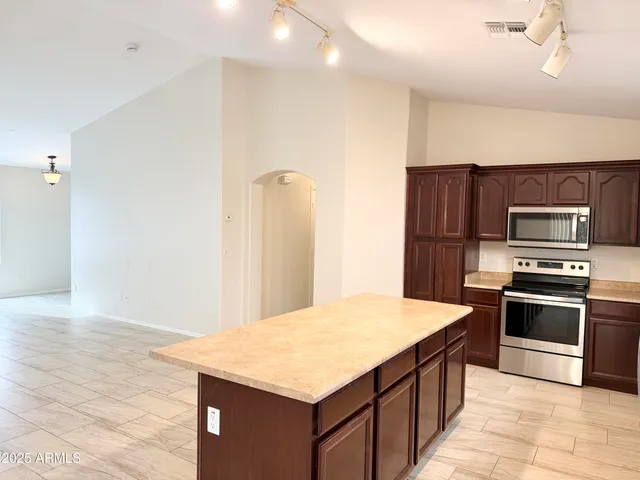 $1,795 | 13927 West Port Royale Lane, Surprise, AZ 85379