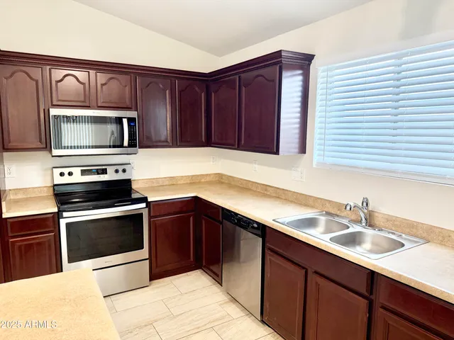 $1,795 | 13927 West Port Royale Lane, Surprise, AZ 85379