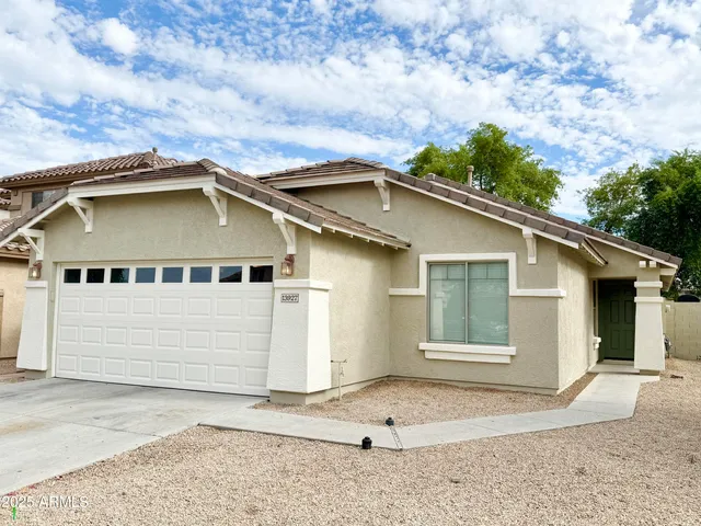 $1,795 | 13927 West Port Royale Lane, Surprise, AZ 85379