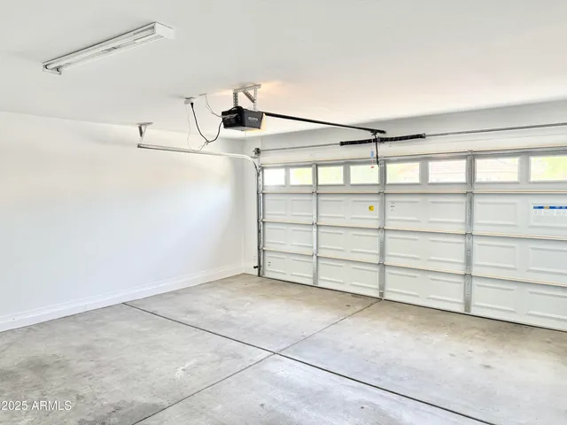 $1,795 | 13927 West Port Royale Lane, Surprise, AZ 85379