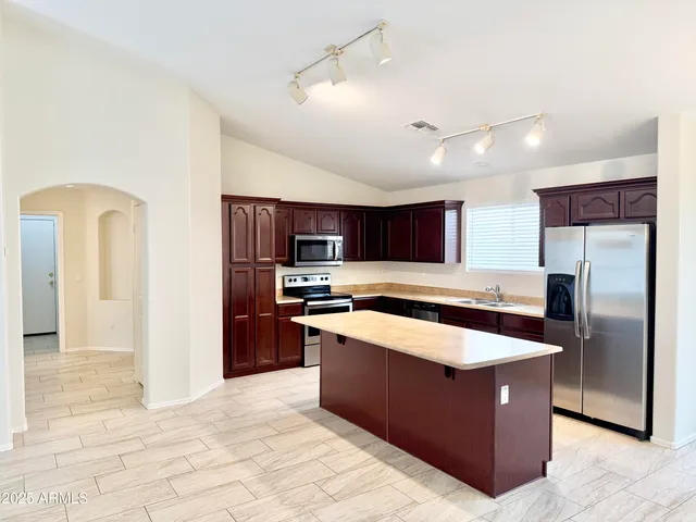 $1,795 | 13927 West Port Royale Lane, Surprise, AZ 85379