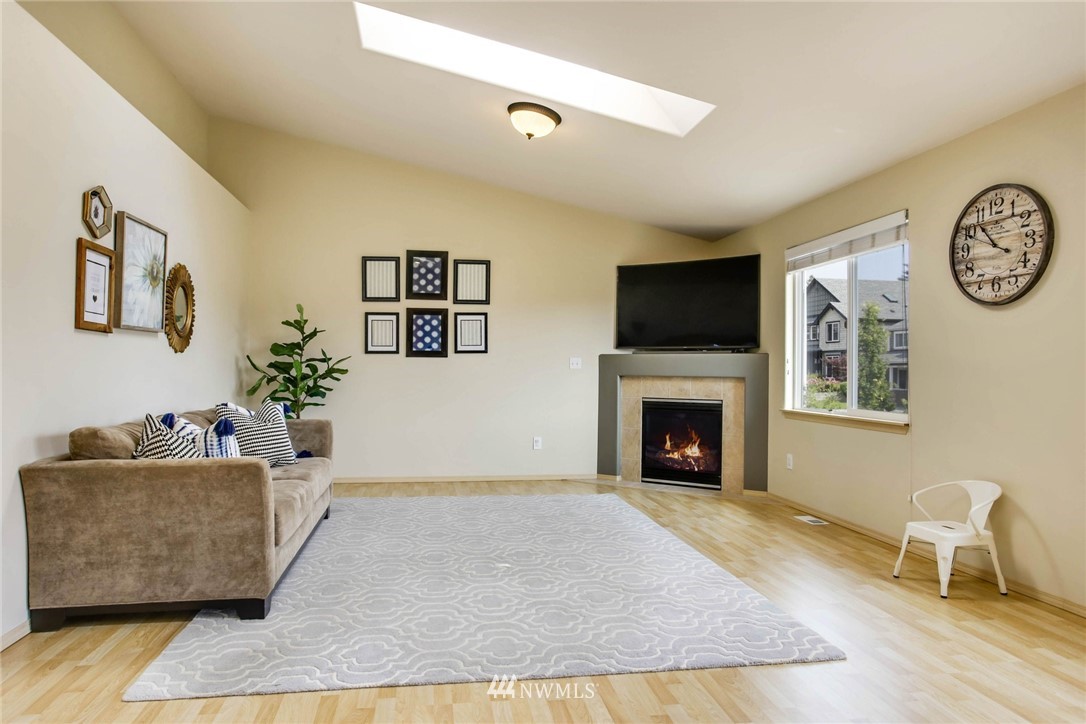 19023 4th Avenue Southeast Bothell, WA 98012 - Photo 3 of 24 Gallery Image 3