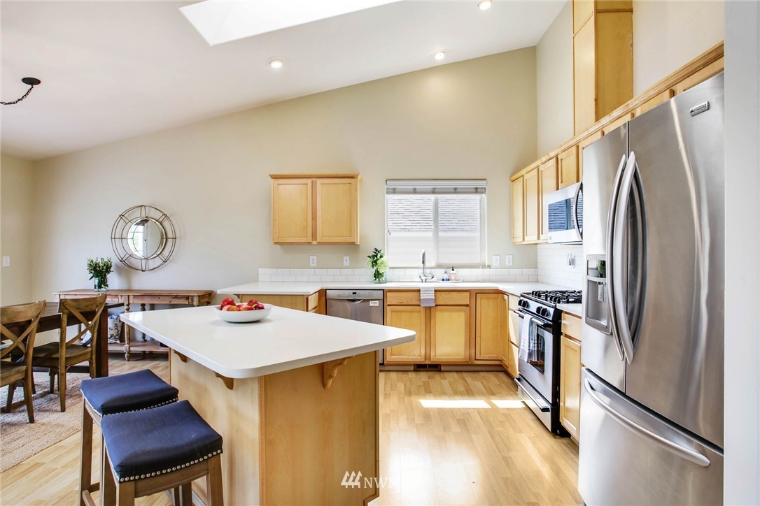 19023 4th Avenue Southeast Bothell, WA 98012 - Photo 7 of 24 Gallery Image 7