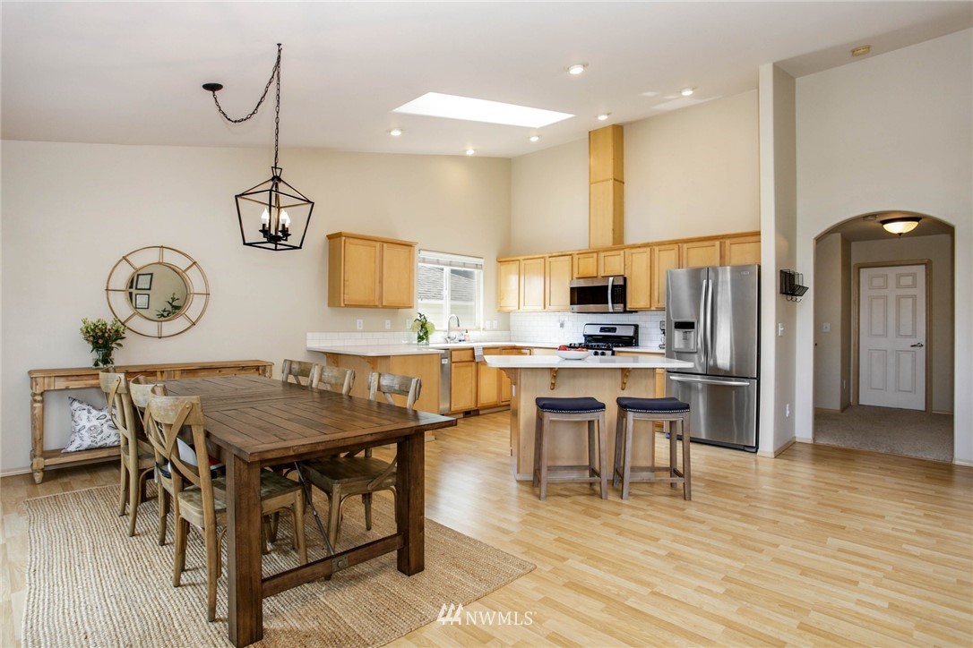 19023 4th Avenue Southeast Bothell, WA 98012 - Photo 9 of 24 Gallery Image 9