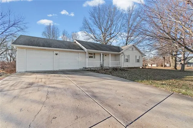 $265,000 | 301 Walnut Street, Lathrop, MO 64465