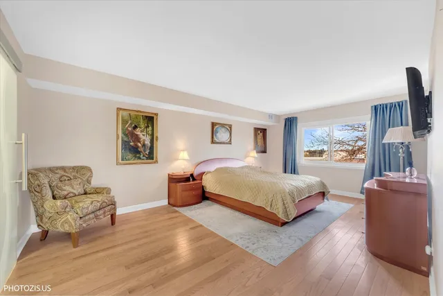 $329,900 | 4900 Foster Street, Unit 412, Skokie, IL 60077