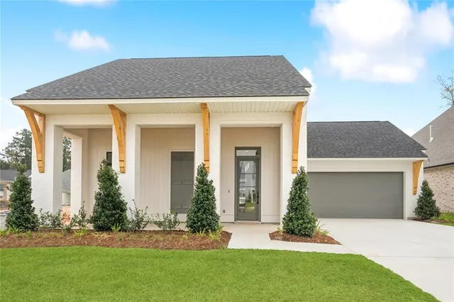 $724,000 | 4217 Cypress Point Drive, Covington, LA 70433