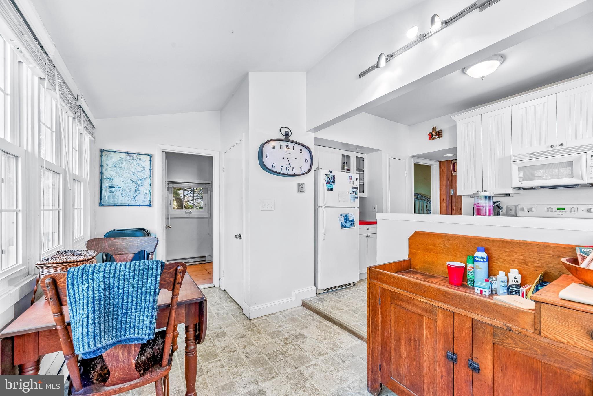 4749 Oak Road Shady Side, MD 20764 - Photo 20 of 51 Nice eat-in area to start your day.