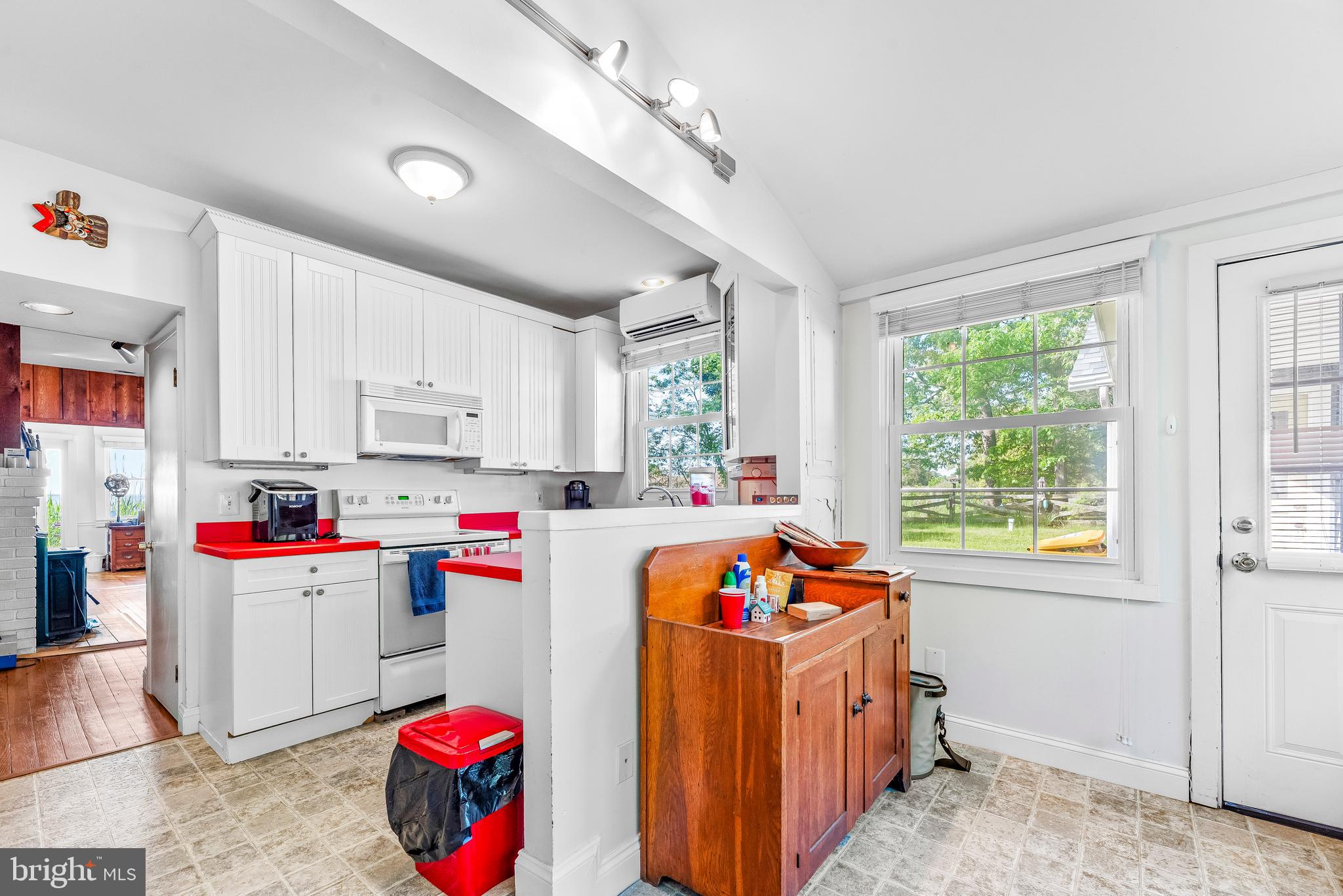 4749 Oak Road Shady Side, MD 20764 - Photo 21 of 51 Mud area from the side entrance of the home.