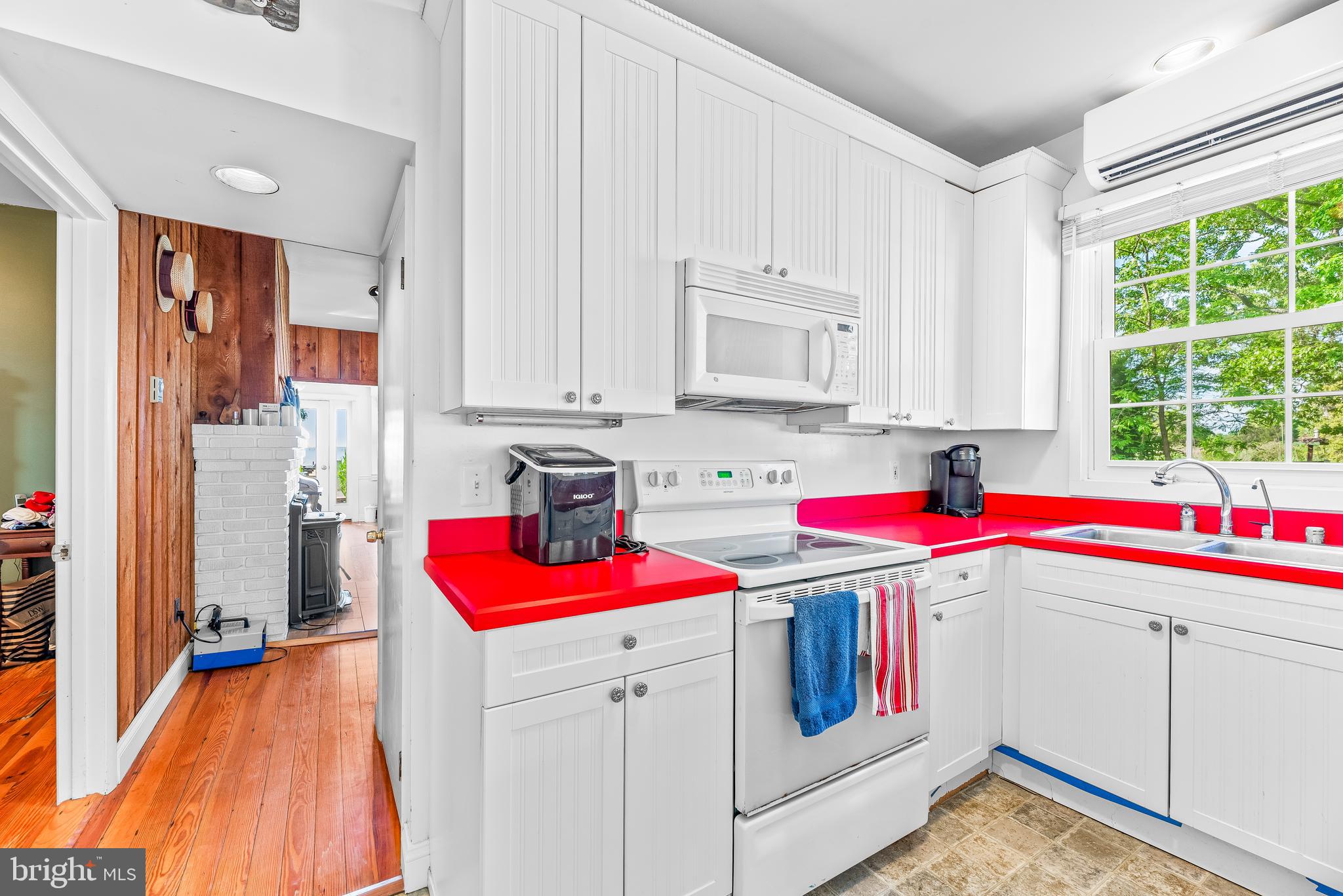 4749 Oak Road Shady Side, MD 20764 - Photo 25 of 51 Plenty of counter space for home-cooked meals.