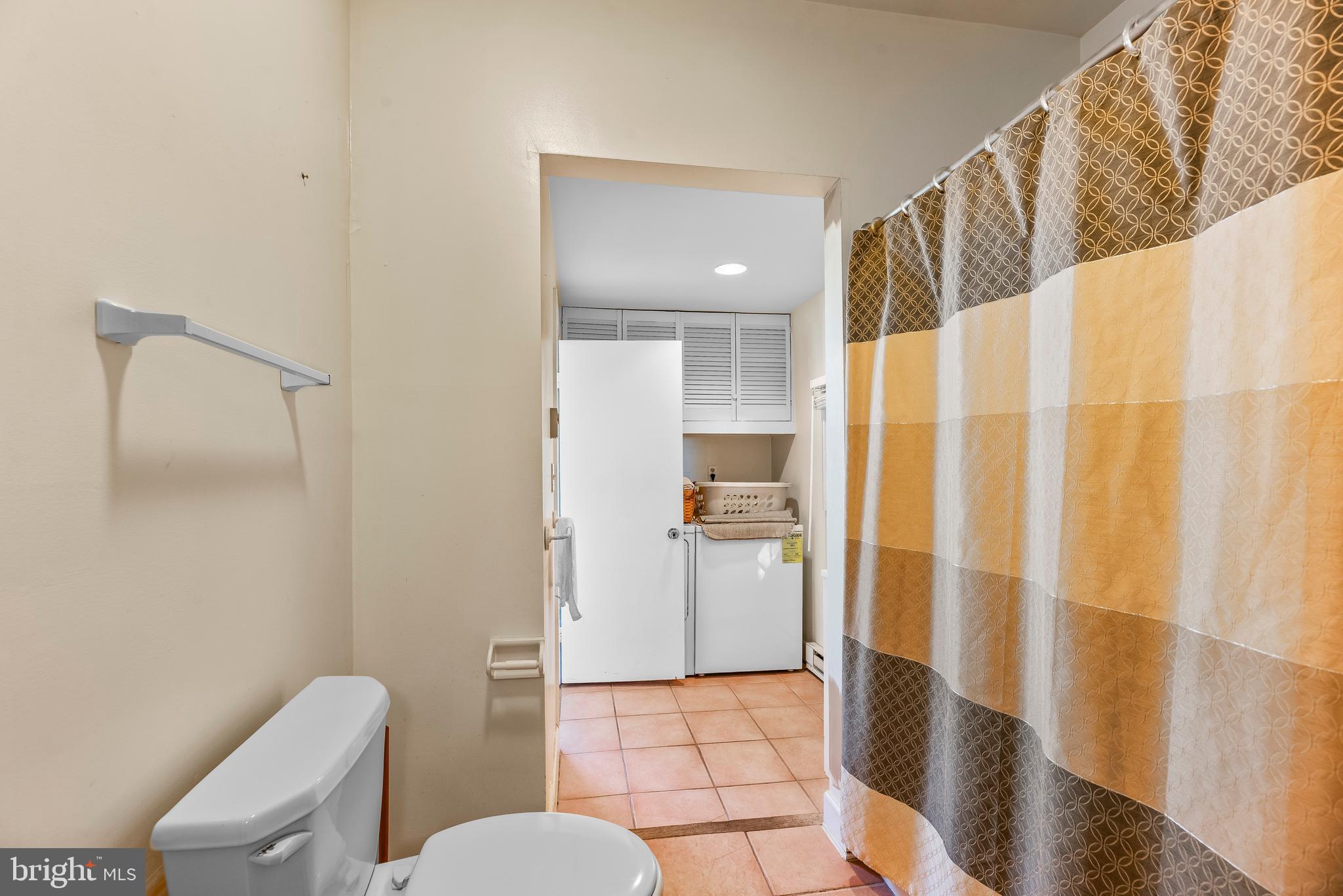 4749 Oak Road Shady Side, MD 20764 - Photo 36 of 51 Main floor full bath connects to tprimary bedroom.