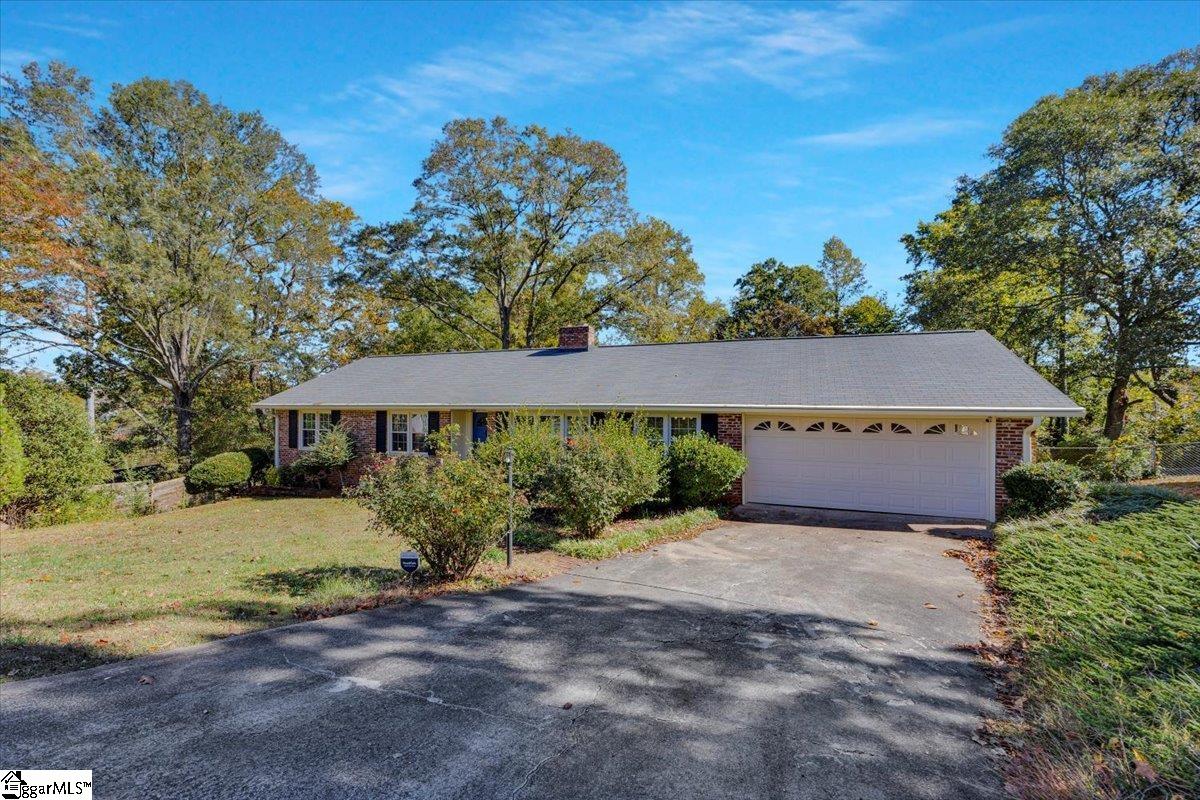 814 Butler Springs Road Greenville, SC 29615 - Photo 4 of 40 Gallery Image 4