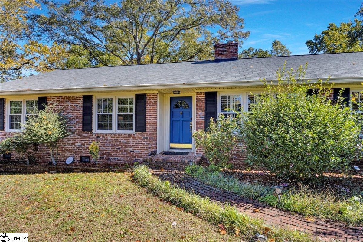 814 Butler Springs Road Greenville, SC 29615 - Photo 5 of 40 Gallery Image 5