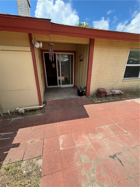 2119 Westwind Circle, Unit 2 Ingleside, TX 78362 - Photo 14 of 16 a view of a garage