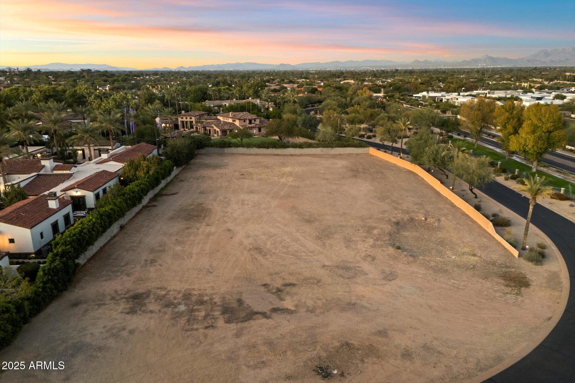 6700 East Cactus Wren Road, Unit 30 Paradise Valley, AZ 85253 - Photo 2 of 32 a view of a city