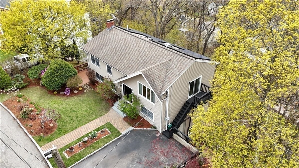 71 Sargent Road Winchester, MA 01890 - Photo 5 of 42