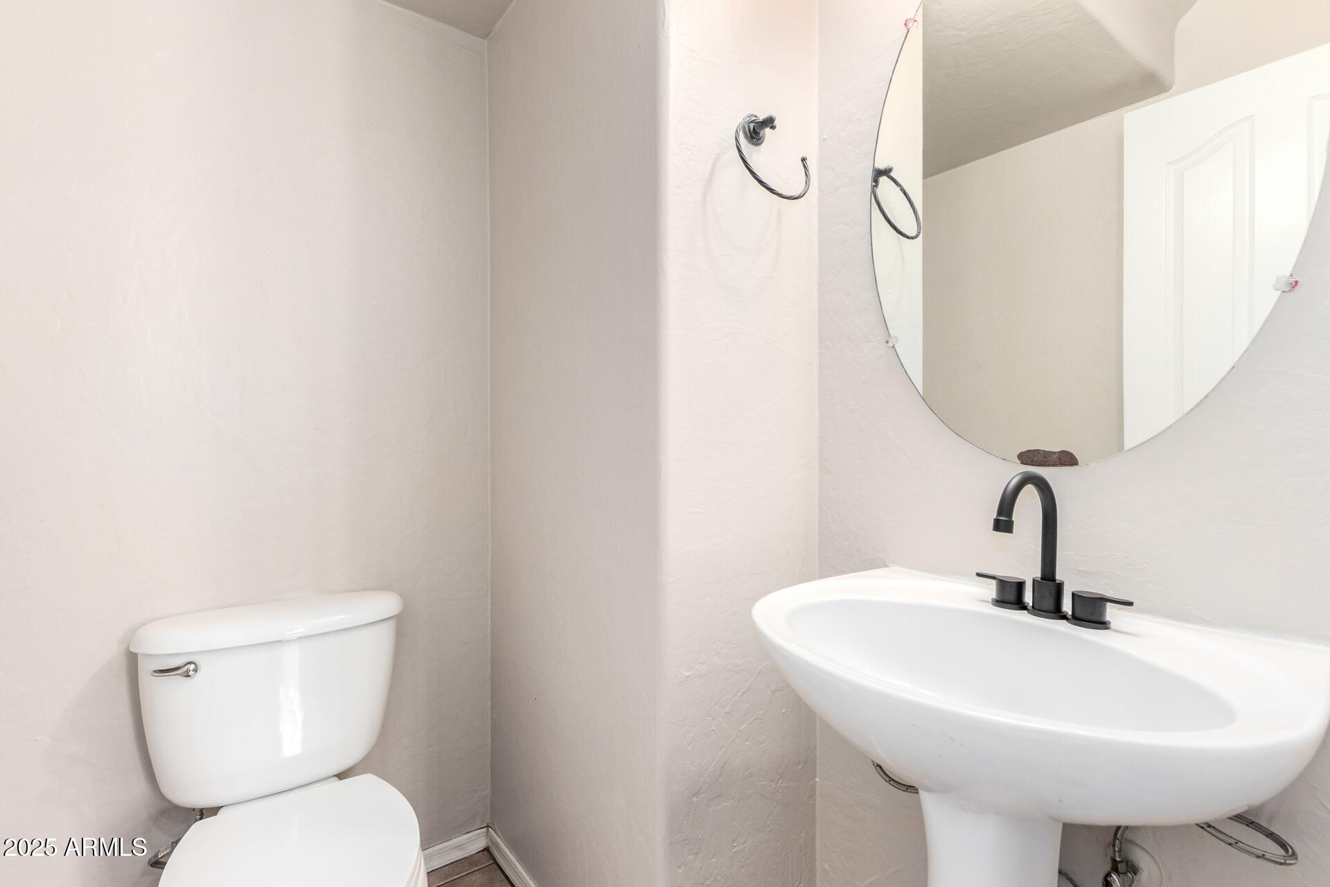 7503 South 14th Street Phoenix, AZ 85042 - Photo 11 of 30 11 - 14th