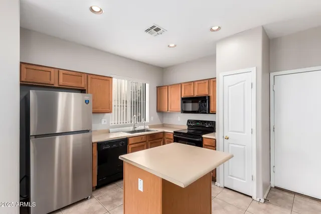 $1,995 | 7503 South 14th Street, Phoenix, AZ 85042