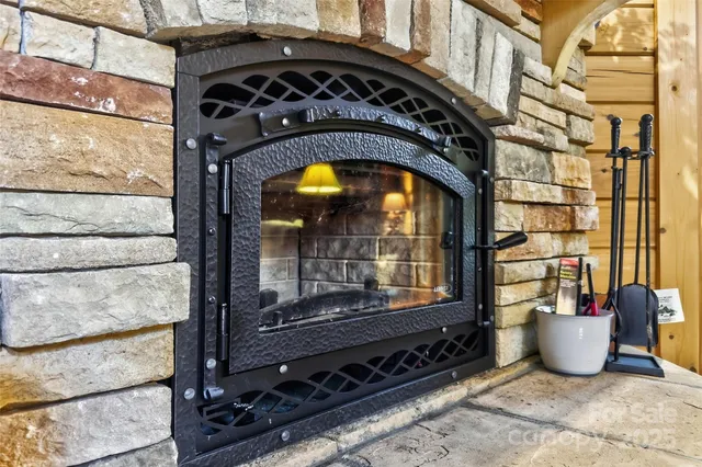 a view of a entryway door of the building