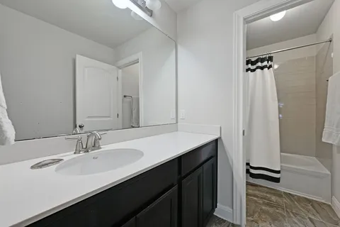 $715,000 | 15932 Cinca Terra Drive, Bee Cave, TX 78738