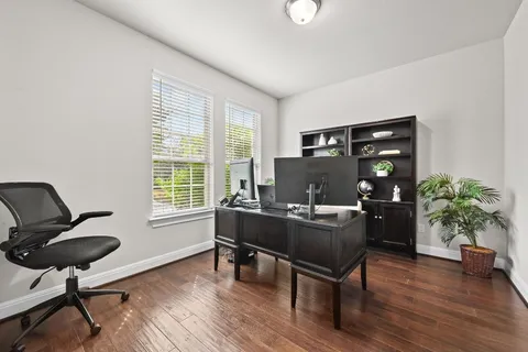 $715,000 | 15932 Cinca Terra Drive, Bee Cave, TX 78738