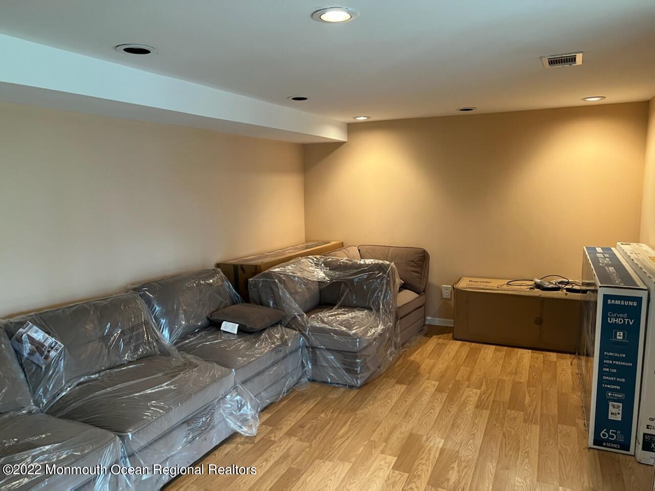 40 Pierson Road Toms River, NJ 08753 - Photo 9 of 9 DownDen