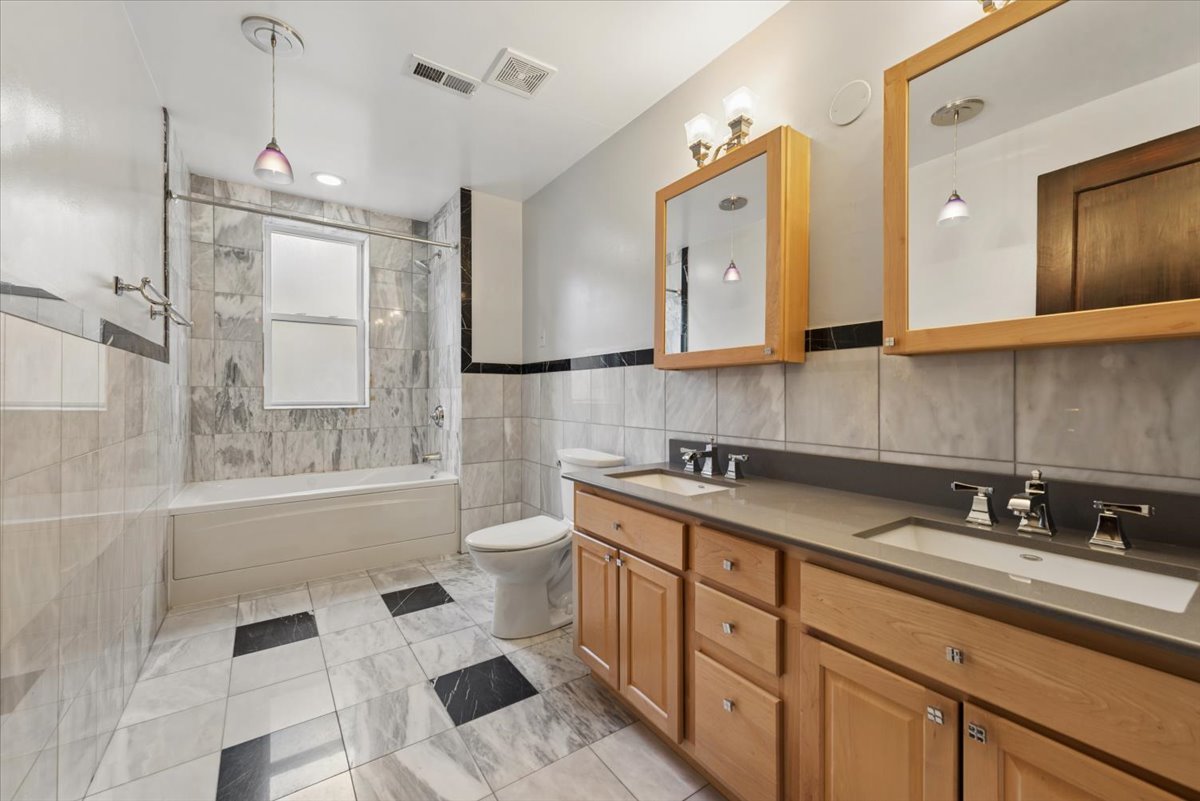 1455 West Rascher Avenue, Unit 2W Chicago, IL 60640 - Photo 16 of 33 Gallery Image 16
