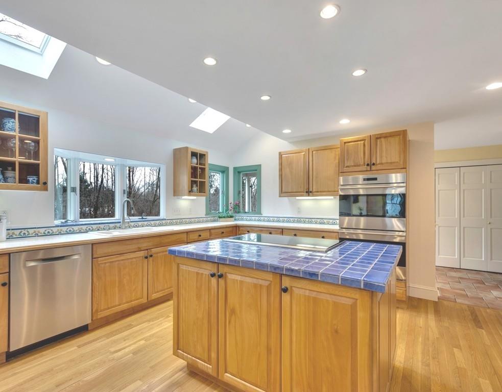 78 Codman Road Lincoln, MA 01773 - Photo 11 of 32