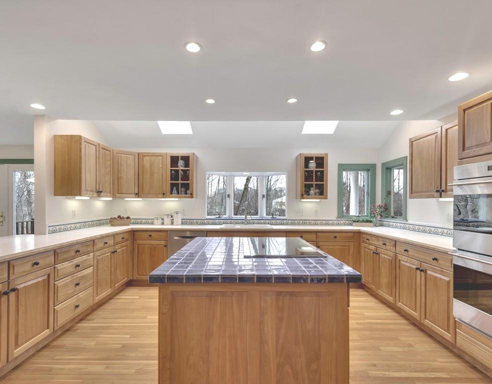 78 Codman Road Lincoln, MA 01773 - Photo 5 of 32