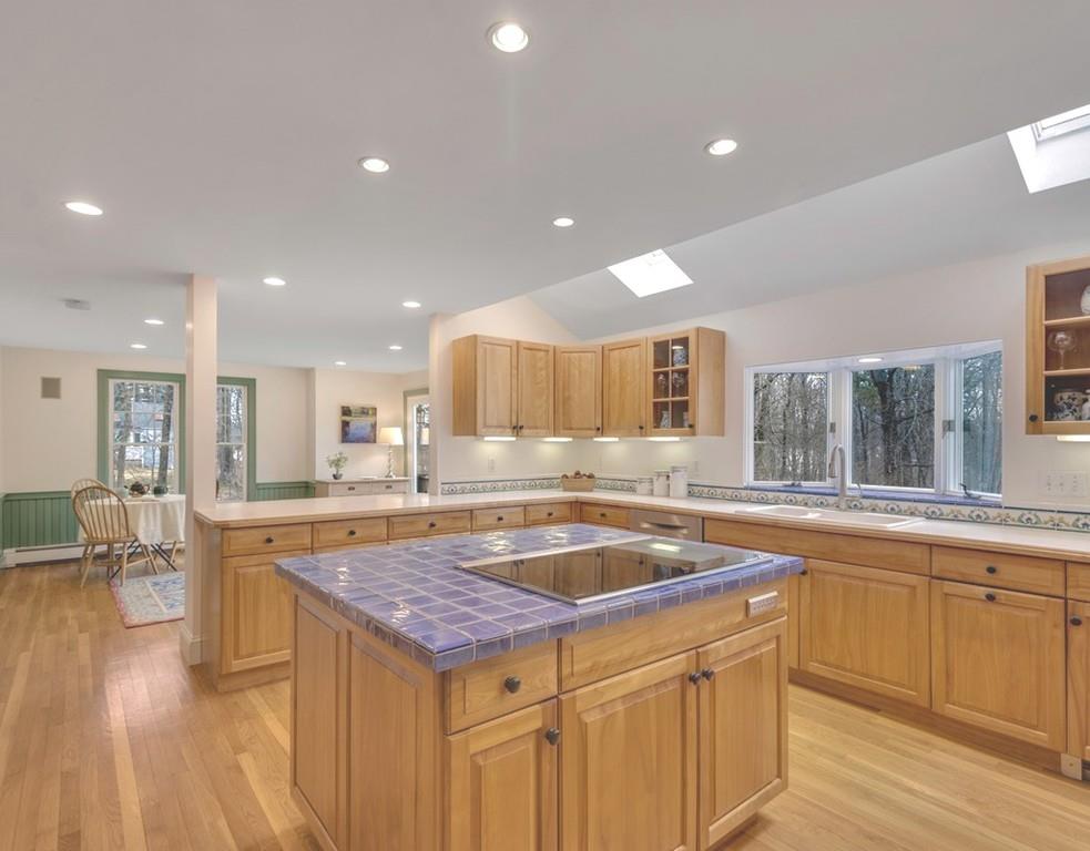 78 Codman Road Lincoln, MA 01773 - Photo 6 of 32