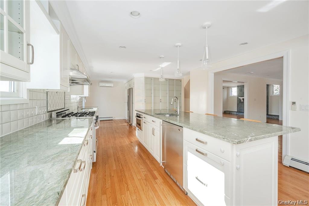 10 Bell Place Rye Brook, NY 10573 - Photo 14 of 25