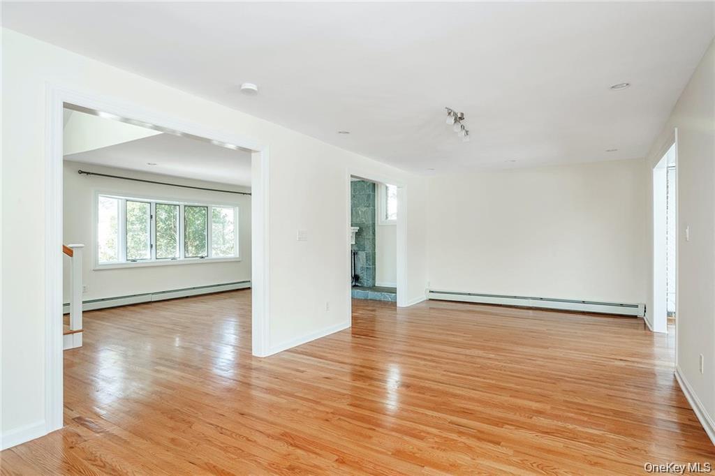 10 Bell Place Rye Brook, NY 10573 - Photo 16 of 25 Light filled Dining/Family Room Area