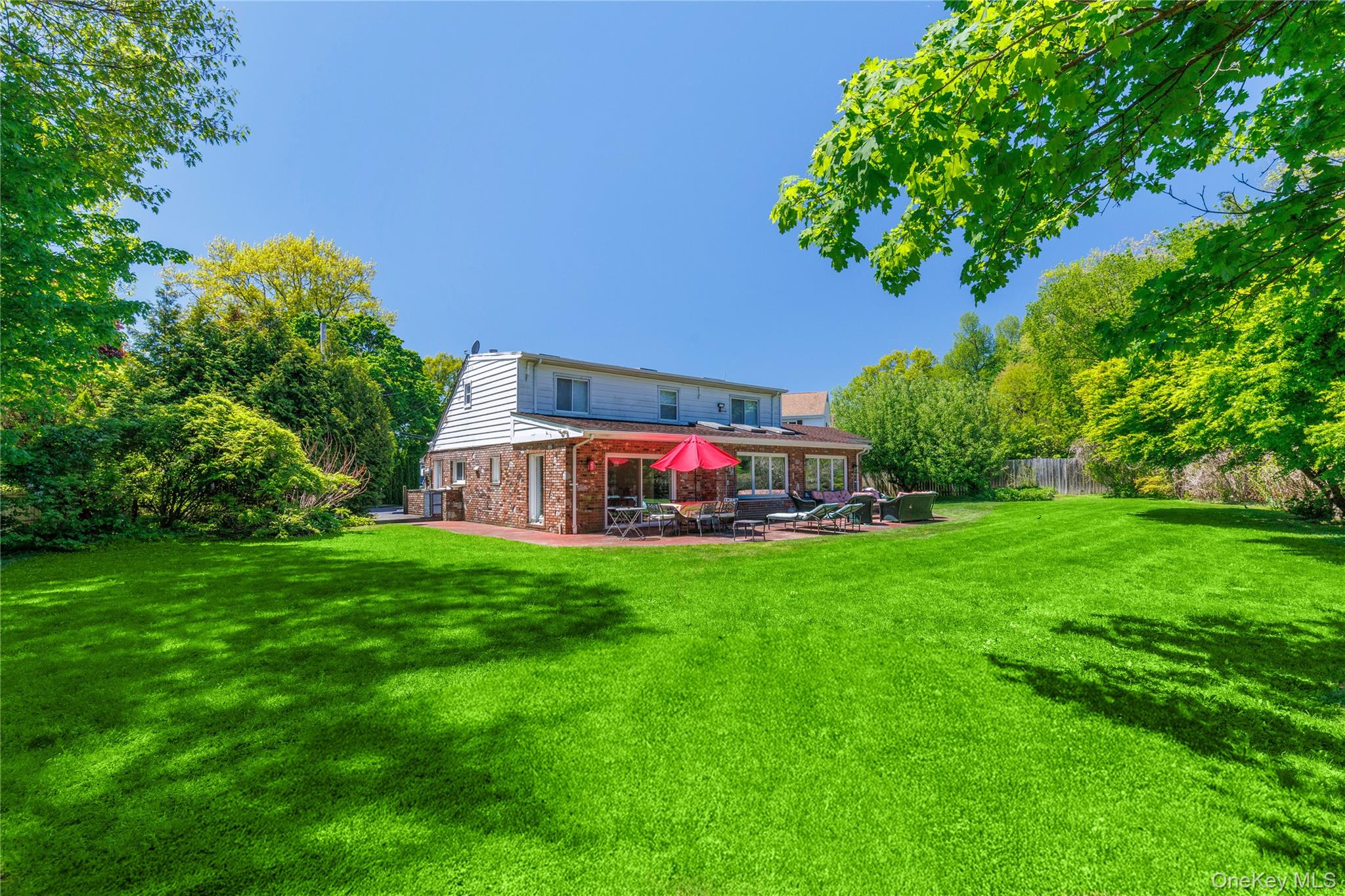 10 Bell Place Rye Brook, NY 10573 - Photo 5 of 25