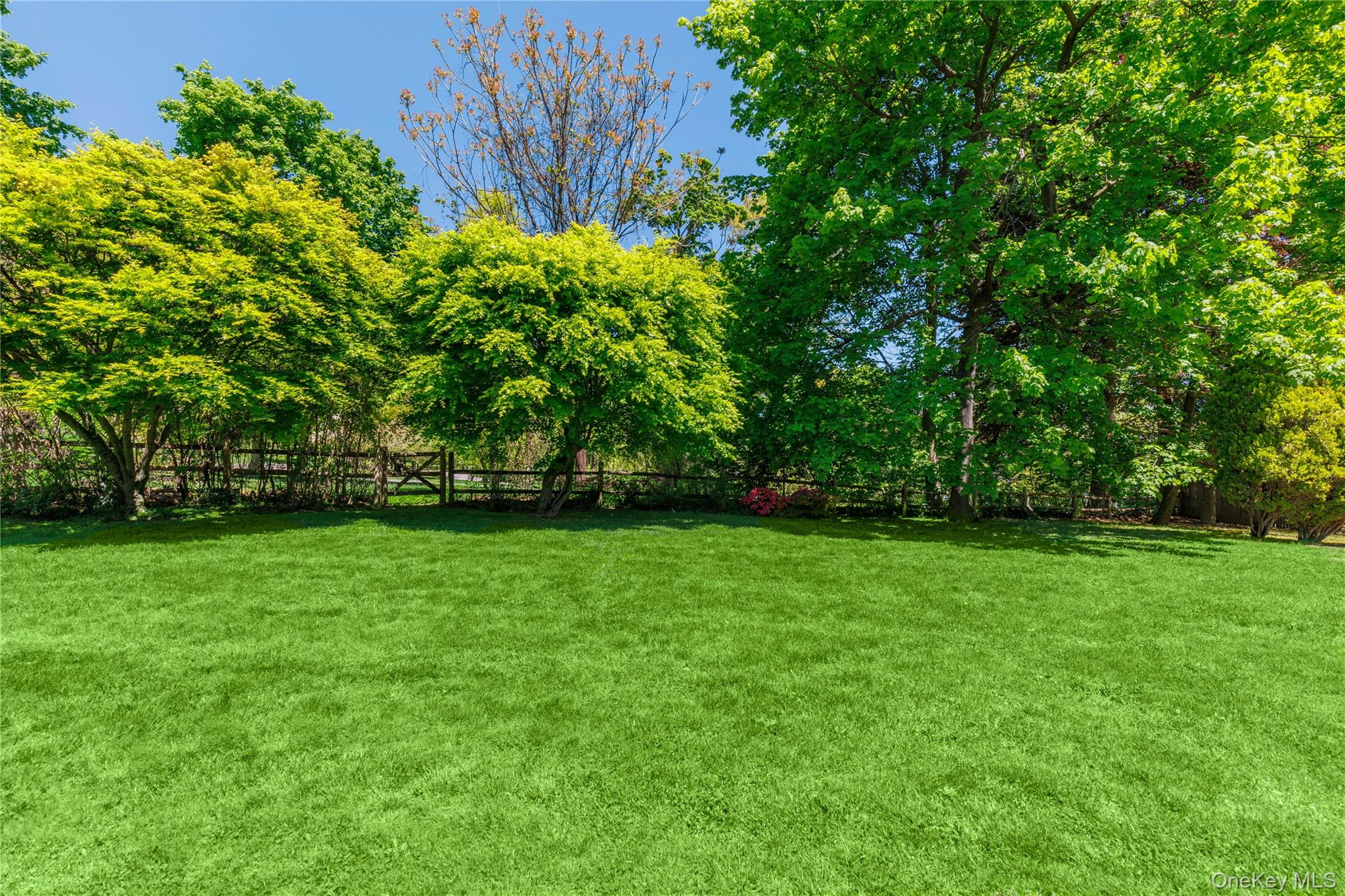 10 Bell Place Rye Brook, NY 10573 - Photo 7 of 25