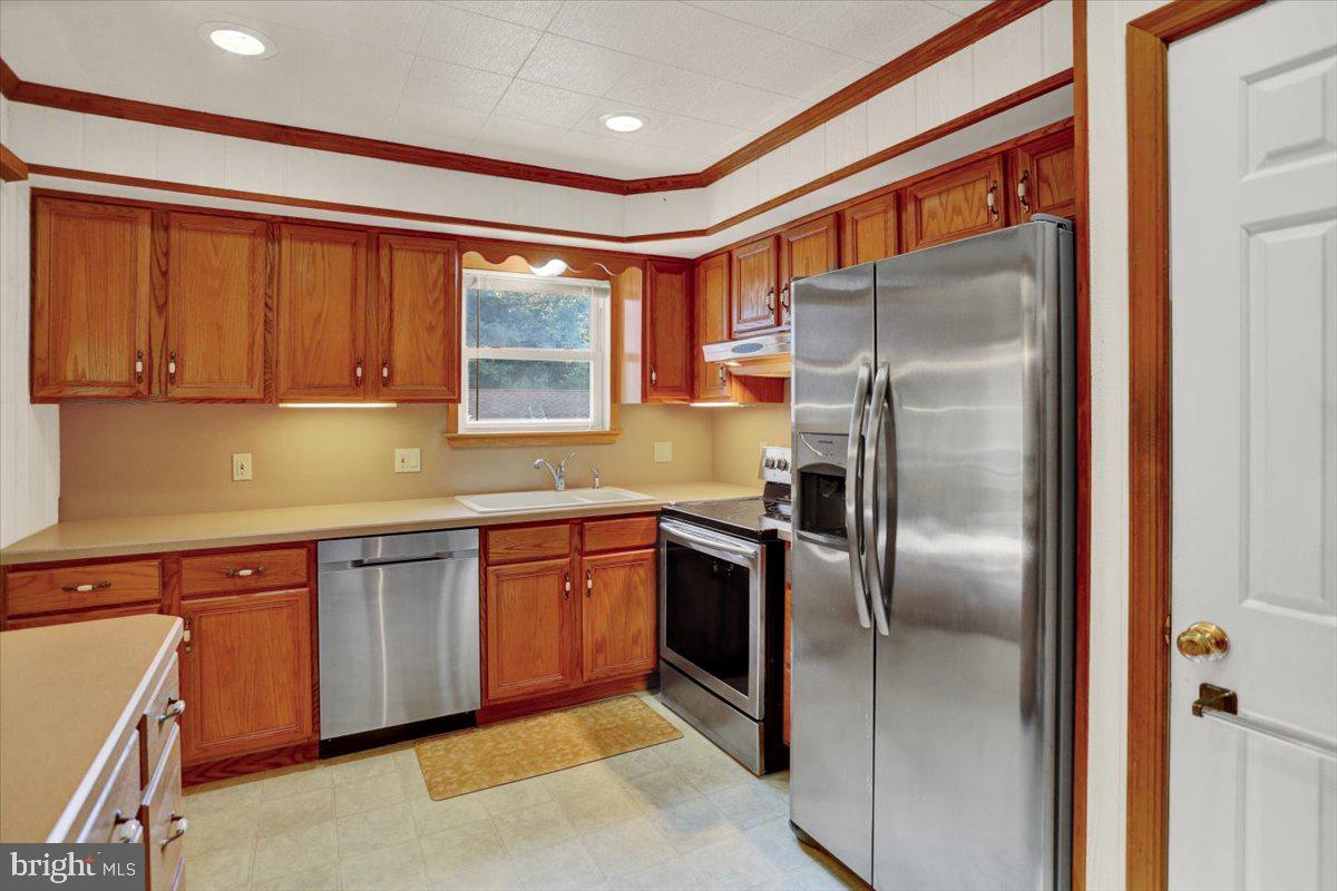 1203 Sportsman Road Robesonia, PA 19551 - Photo 11 of 31 Gallery Image 11